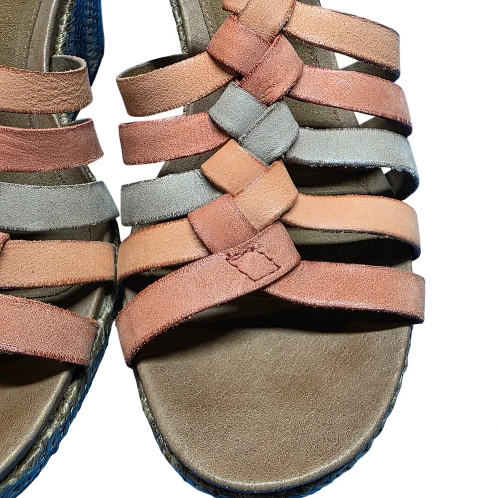 Cobb‎ Hill Women Size 7.5 Colorful Woven Strap Sandals Wedge Heel Buckle Summer